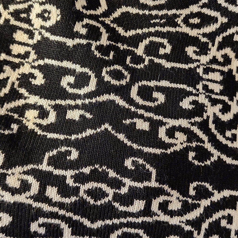 Black & White Print Swing Skirt Medium NWT - Picture 4 of 7